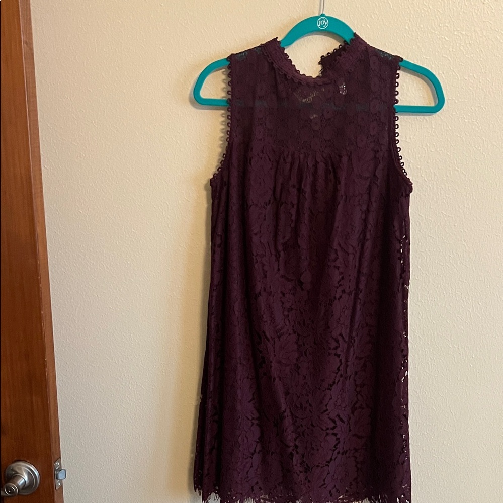 Sleeveless Lace Dress in Deep Purple